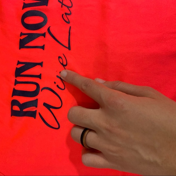 Run Now Wine Later Tech Tee NWOT - Picture 12 of 15